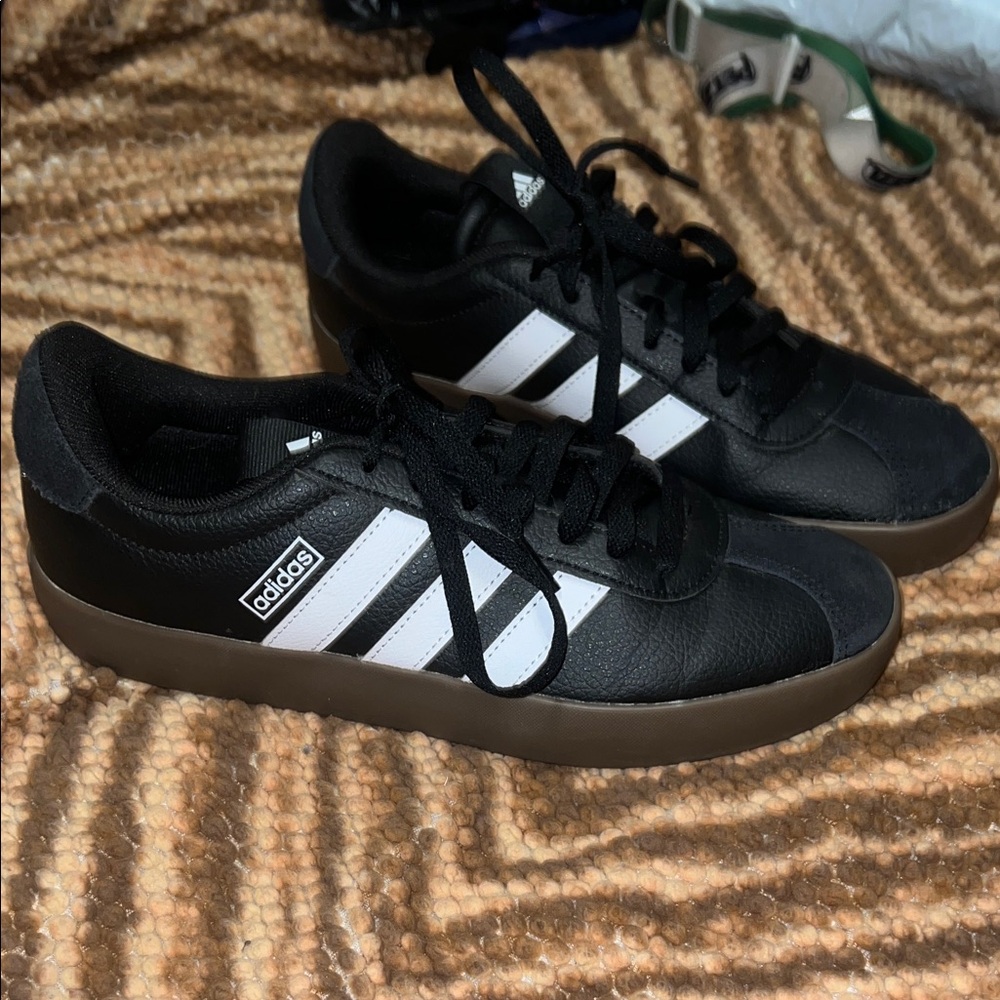 Adidas VL court 3.0 basketball shoes